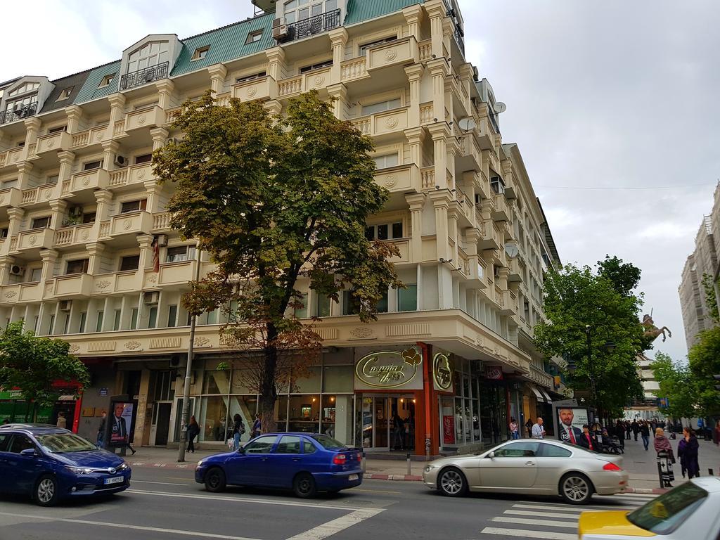 Central Square Apartment Скопье Экстерьер фото