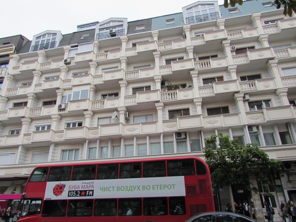 Central Square Apartment Скопье Экстерьер фото